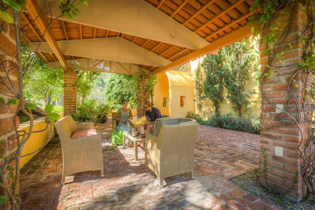 Villa Azalea Inn & Organic Farm JALISCO エクステリア 写真